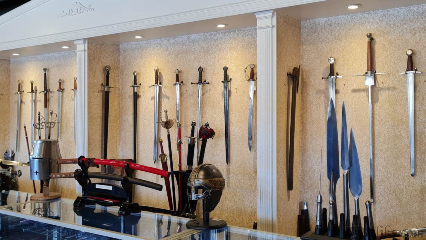 Buying Swords in Canada: Why Choose Reliks