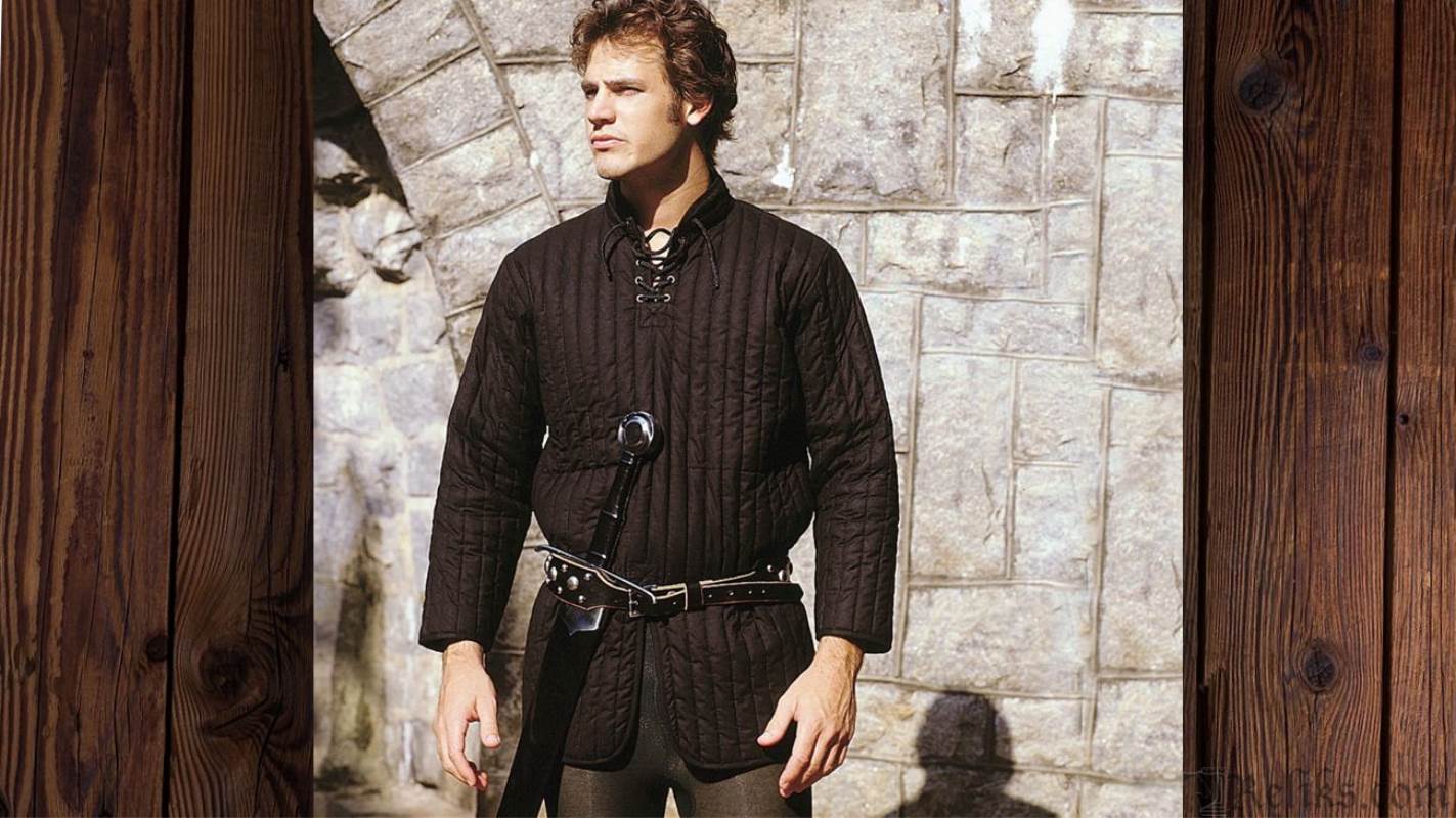 medieval cotton gambeson
