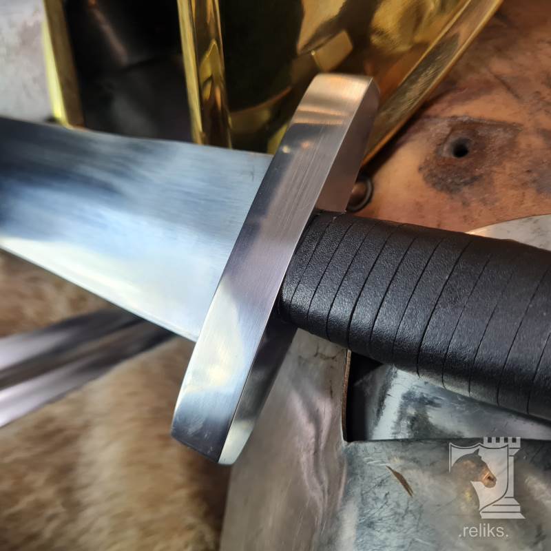 hoplite sword short straight guard