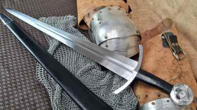 Oakeshott Type XIV Sword