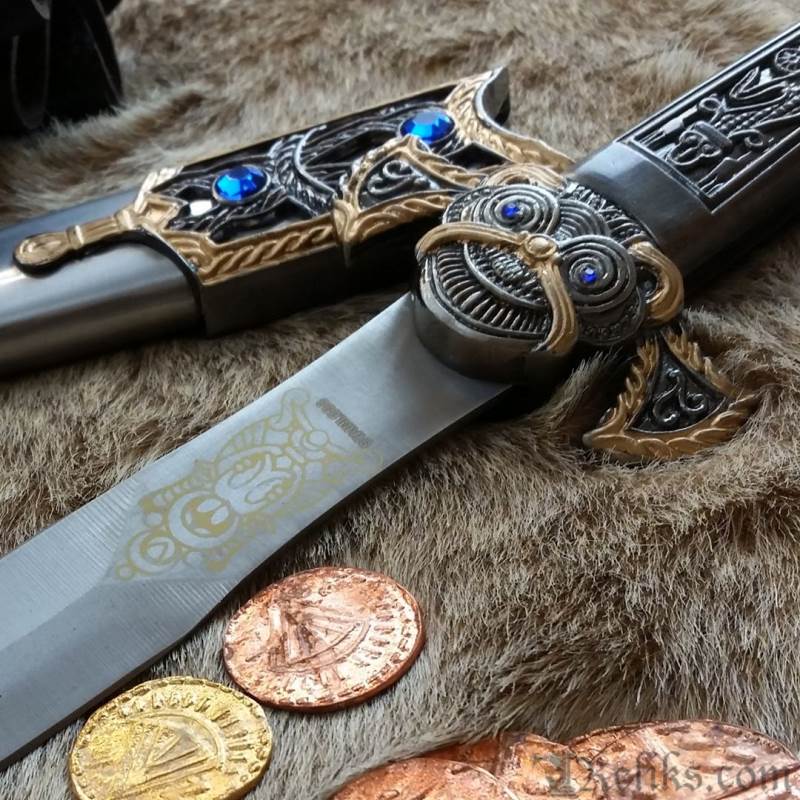 dagger closeup