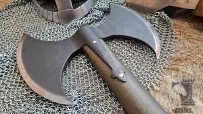 Hero's Double Bladed Axe