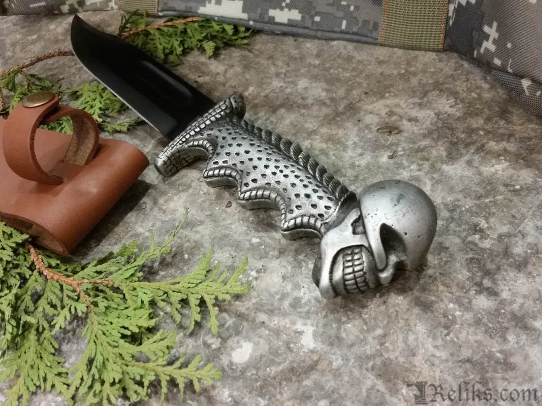 skull tactical knife