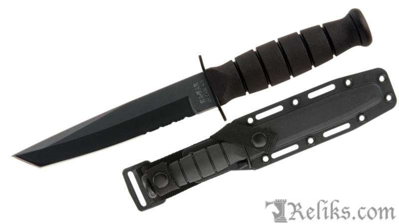 Tanto Short Serrated w/Kydex