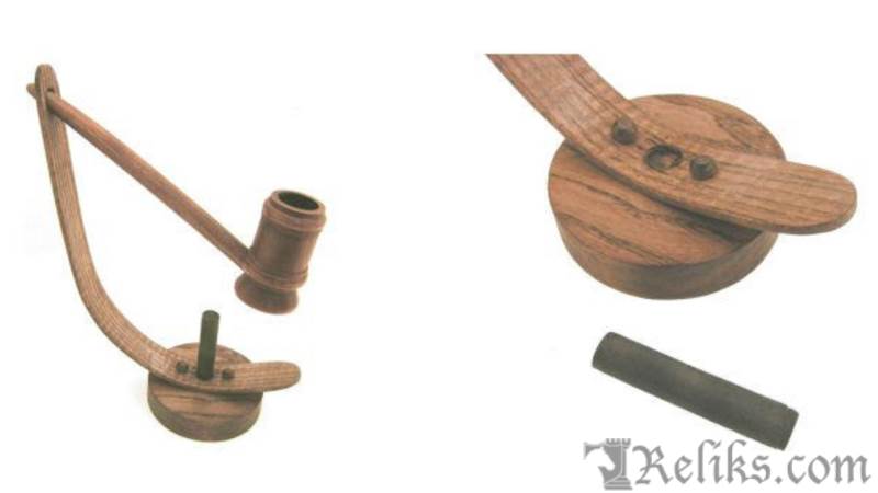 MacQueen Pipe Stand and Tamper