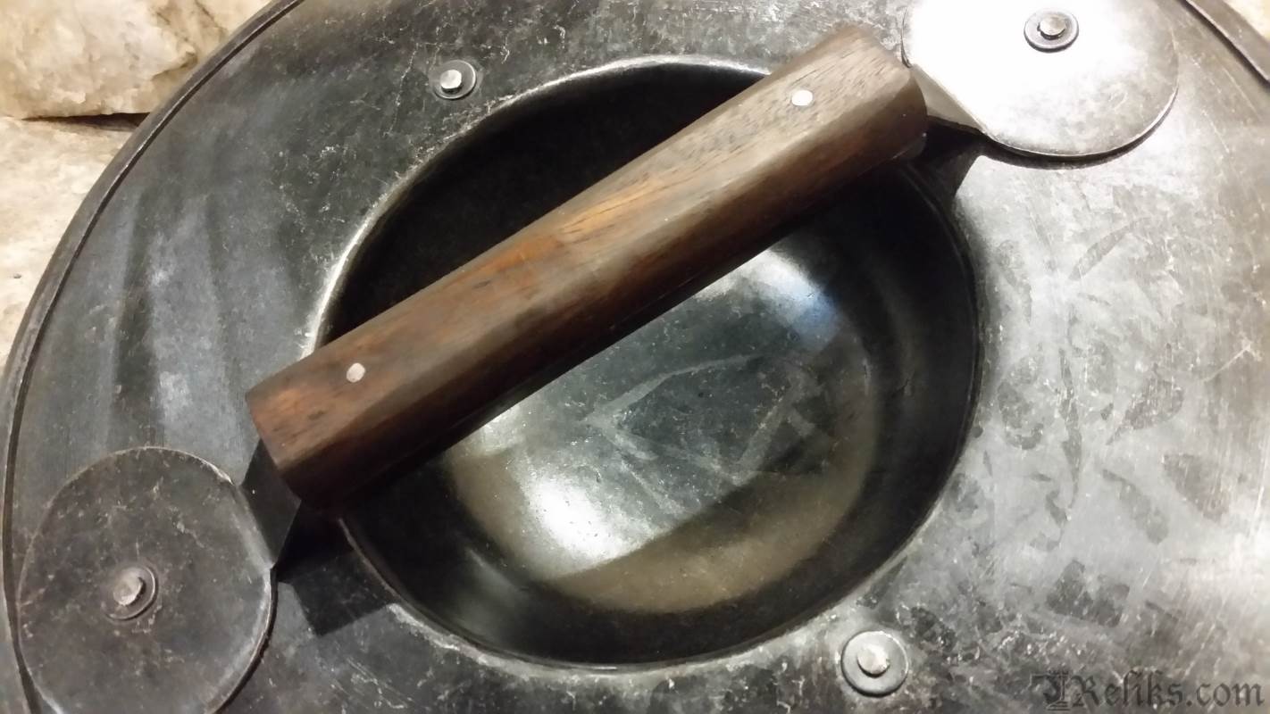 hardwood buckler handle