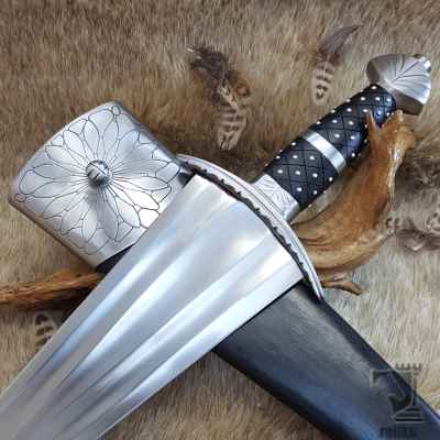 Cinquedea Sword