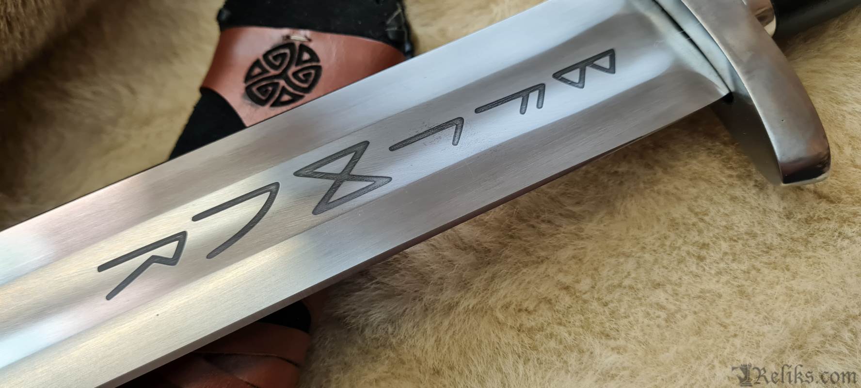 baldur viking blade engravings