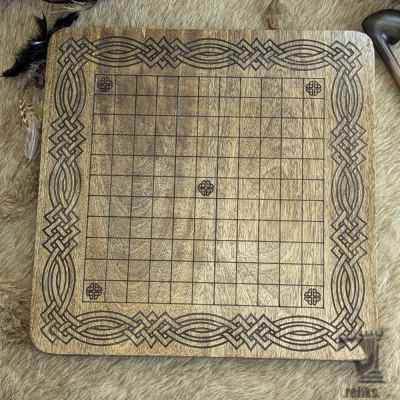 Viking Knotwork Wooden Hnefatafl Board (11x11 Grid)