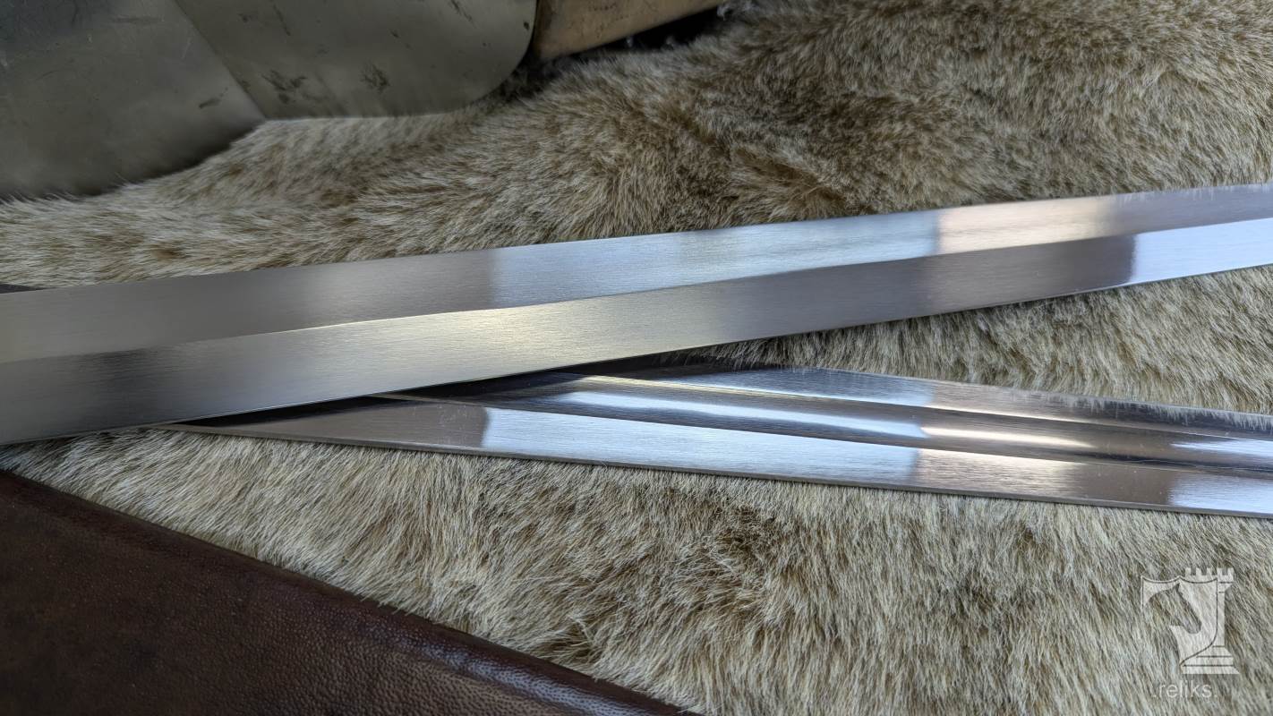 medieval thrusting sword set