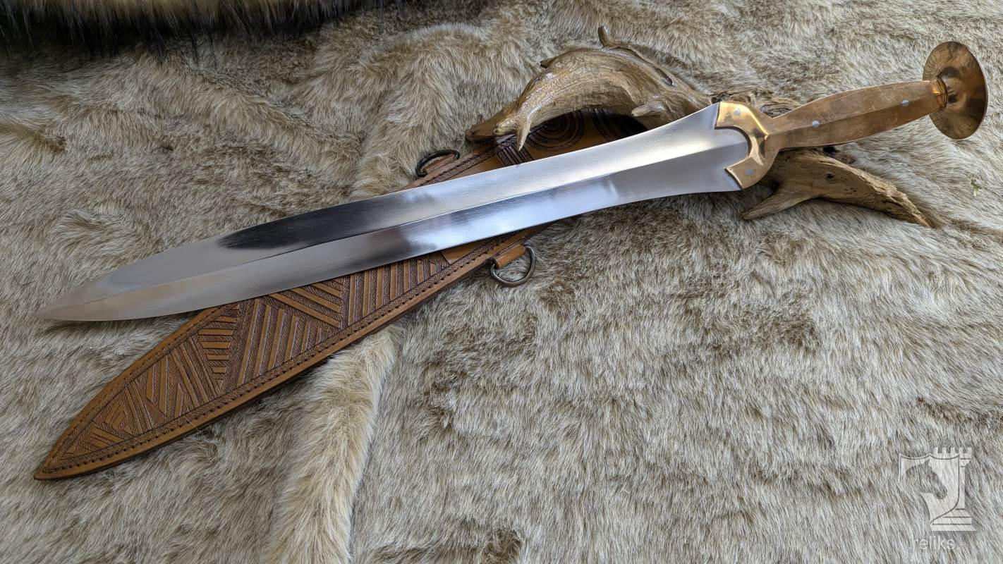Late Aegean Neue II Sword