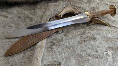 Late Aegean Neue II Sword